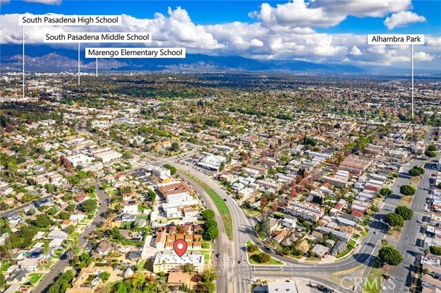 Building Photo - 5639 Huntington Dr