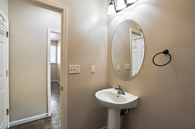 Building Photo - 9437 Red Spruce Way