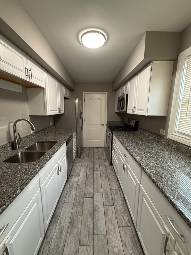 Building Photo - 7745 W Harbor Ct