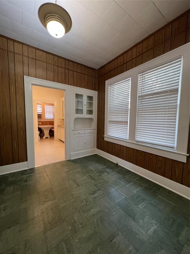 Building Photo - 3708 Harmon Ave