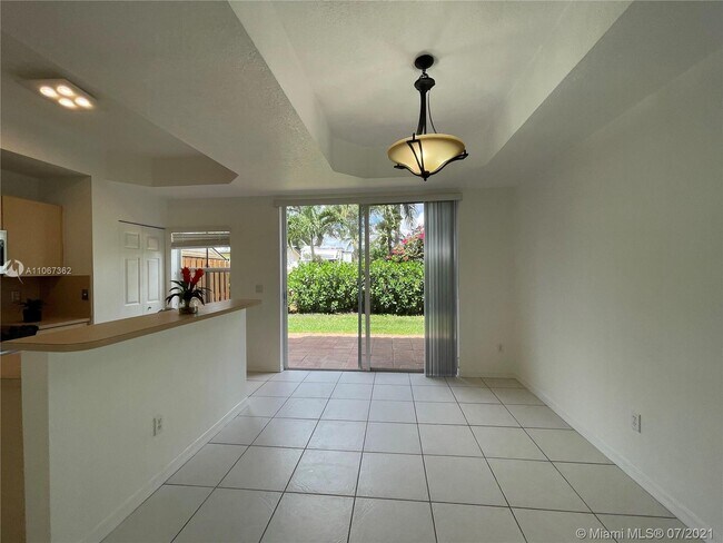 Building Photo - 4961 Leeward Ln