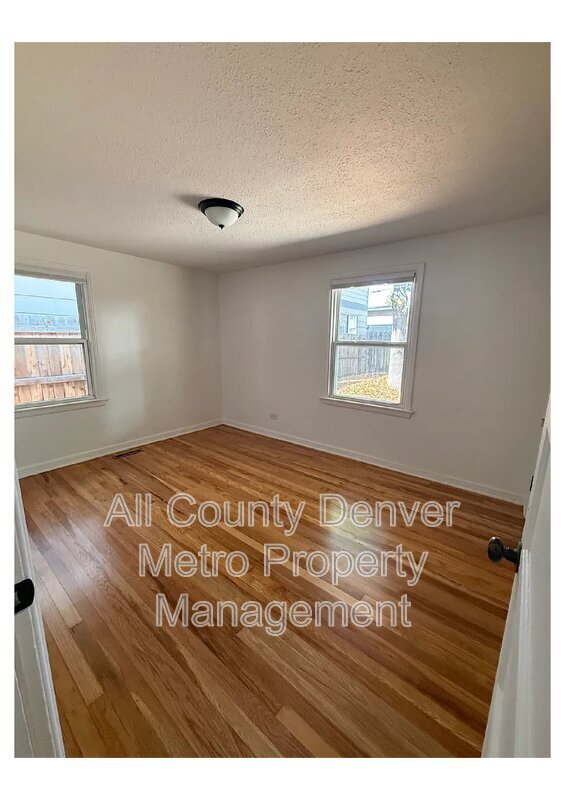 Building Photo - 1317 Zenobia St