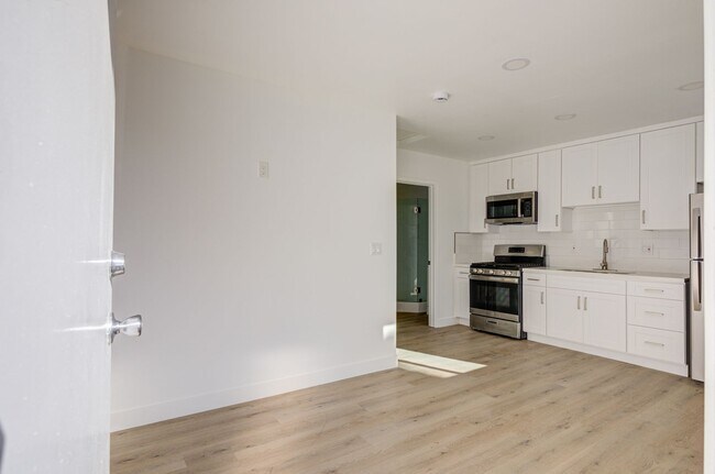 Building Photo - Berendo Street Apartments