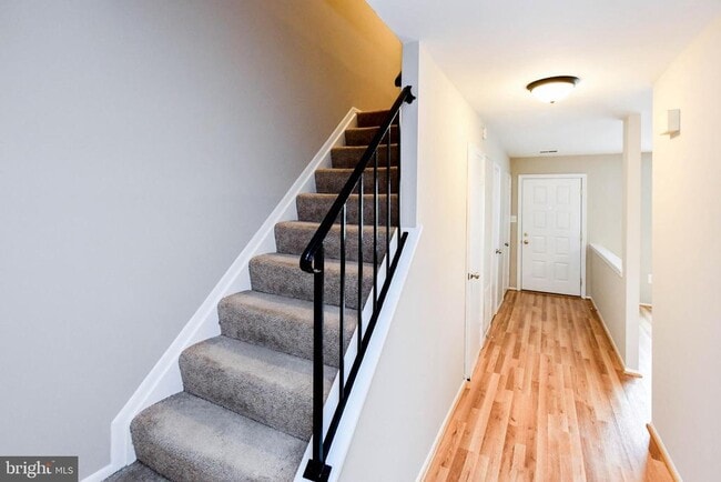 Building Photo - 15043 Cherrywood Dr