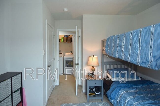 Building Photo - 1726 St Johns Ln