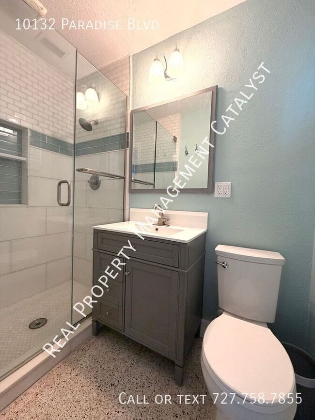 Building Photo - 10132 Paradise Blvd