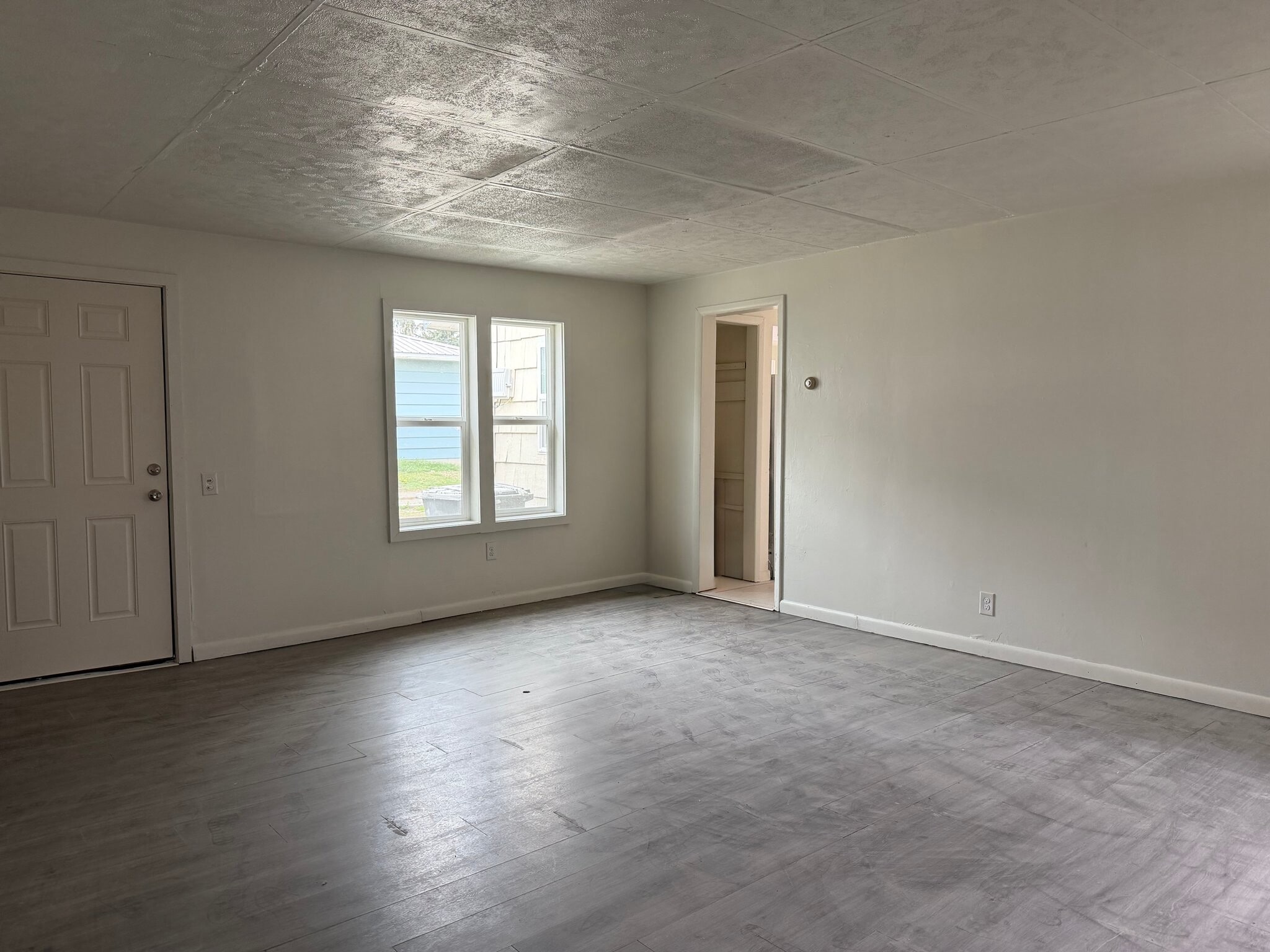 Building Photo - 713 S Billings Blvd