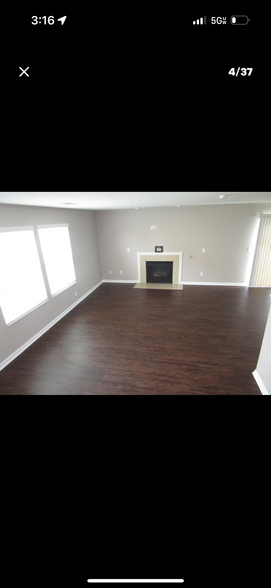 Building Photo - 277 Hennepin Dr