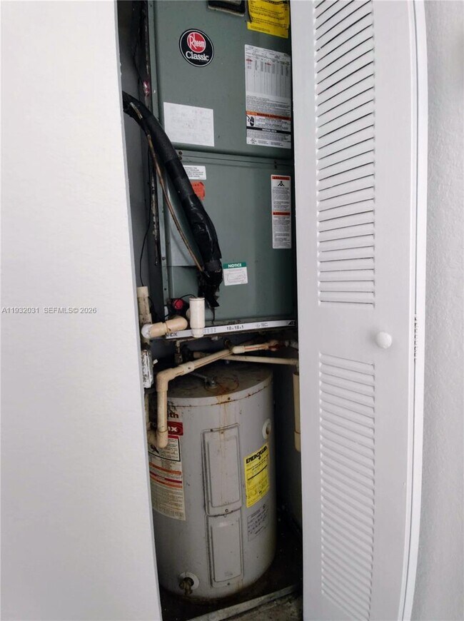 Building Photo - 36 NW 6th Ave