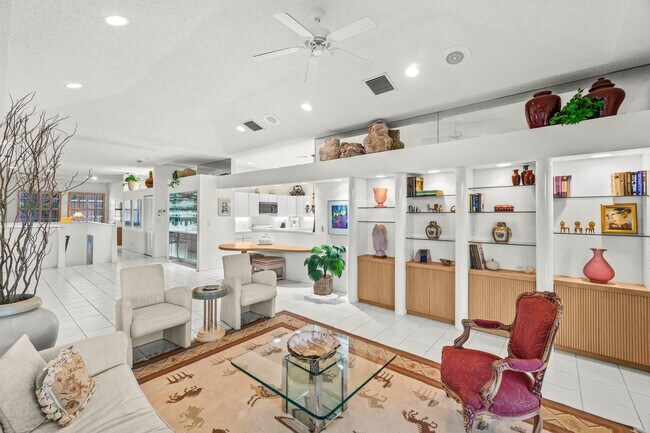 Building Photo - 5184 Lake Catalina Dr N