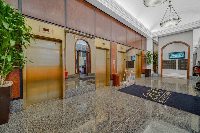 Building Photo - 200 N Dearborn St