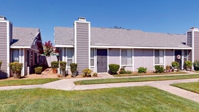 Building Photo - 1027 W Dakota Ave