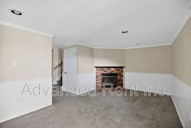Building Photo - 339 Overlea Pl