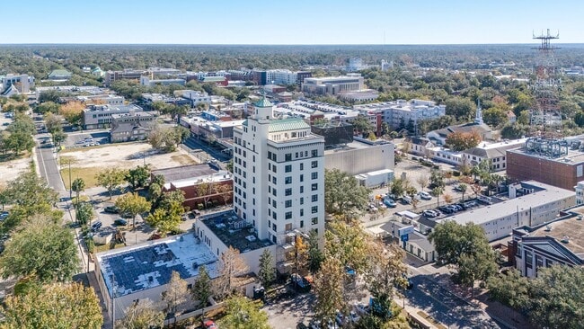 Building Photo - Seagle Building 7C