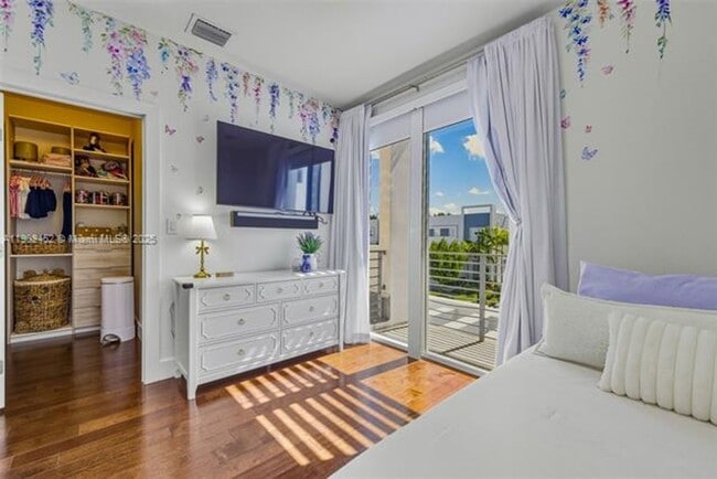 Building Photo - 10359 NW 67th Terrace