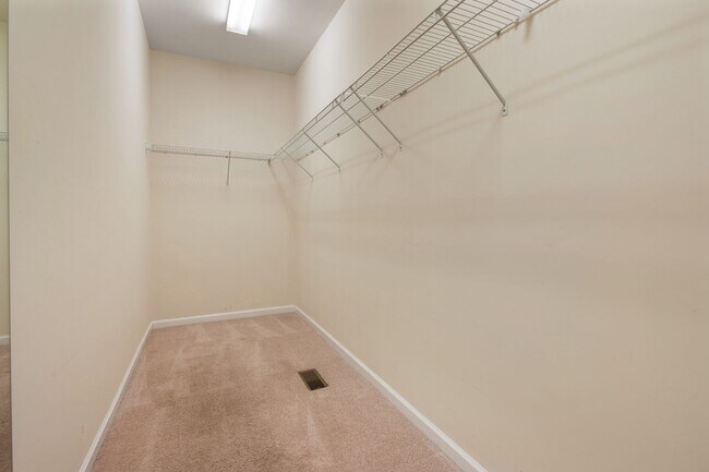 Building Photo - Charming 3BR Home with Loft, Fenced Yard & Community Pool