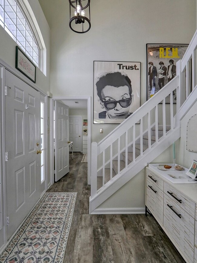 Building Photo - Year-round rental - 4 br 2.5 ba Twin Home in Seabright Village – East of Route 1