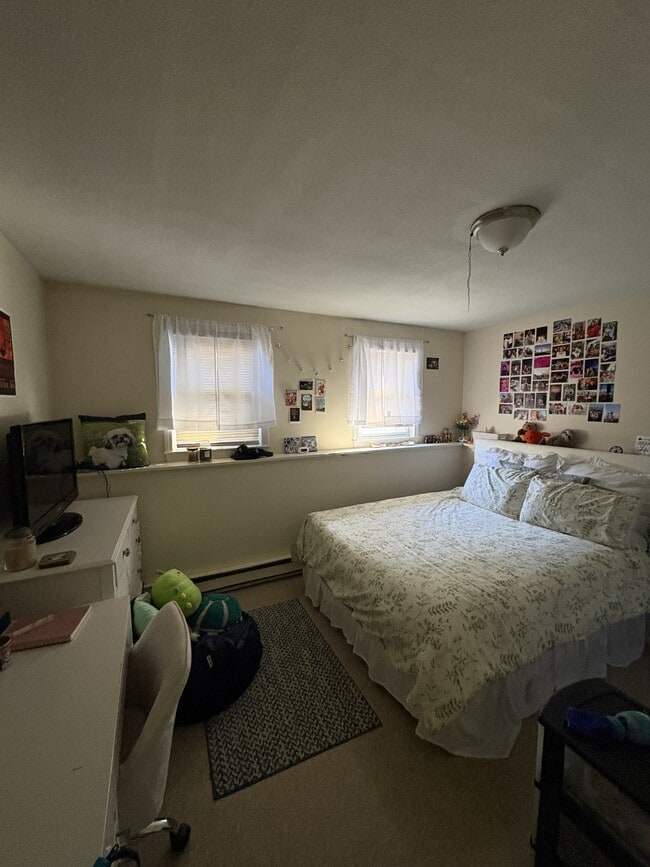 Building Photo - 1 Edgehill Pl