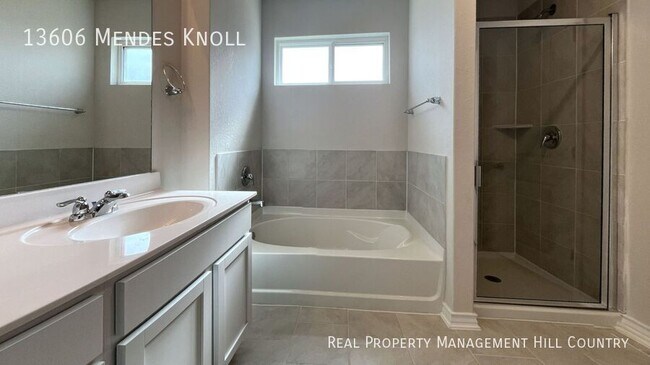 Building Photo - 13606 Mendes Knl