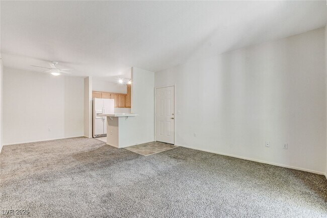 Building Photo - 1830 N Buffalo Dr
