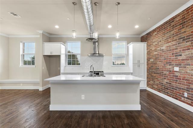 Building Photo - 7186 Birch Mews