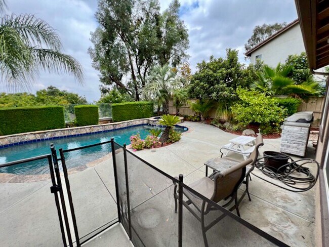 Building Photo - Beautiful Corona Pool Home with 4 bedroom ...