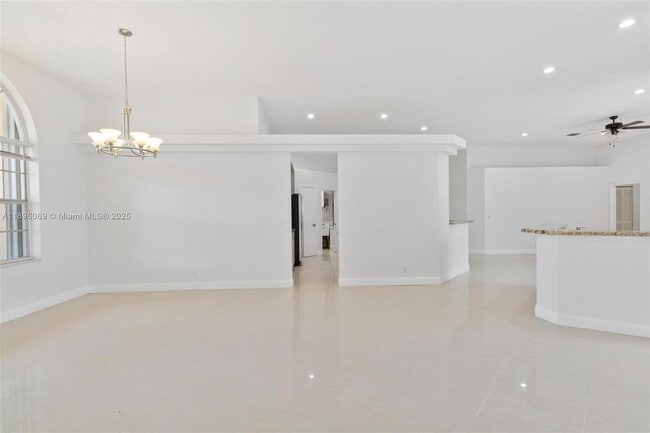 Building Photo - 6543 NW 72nd Pl