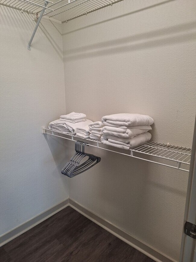 Building Photo - CH-Cortland Flatirons