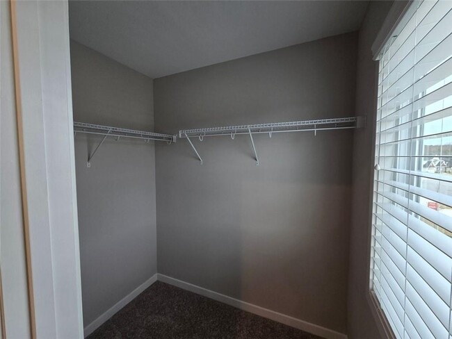 Building Photo - 196 Catalpa Grv