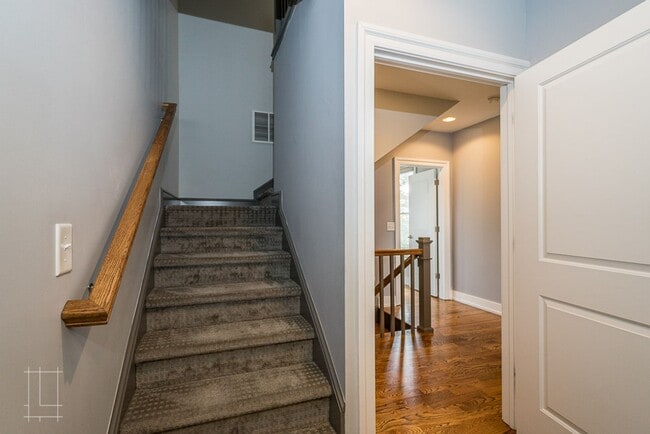 Building Photo - 160-162 E 3rd Ave