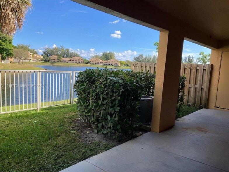 Building Photo - 5200 NW 31st Ave