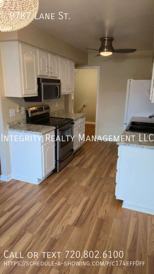 Building Photo - 9787 Lane St