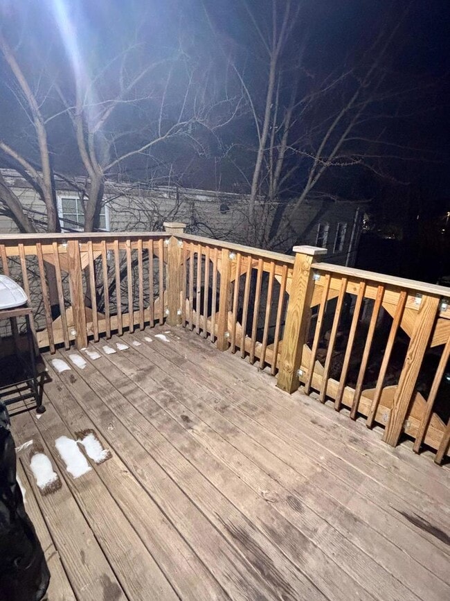 Building Photo - 1826 S Springfield Ave