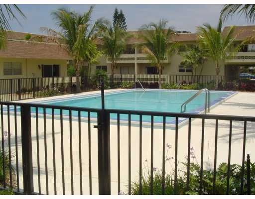 Building Photo - 14500 SW 88th Ave