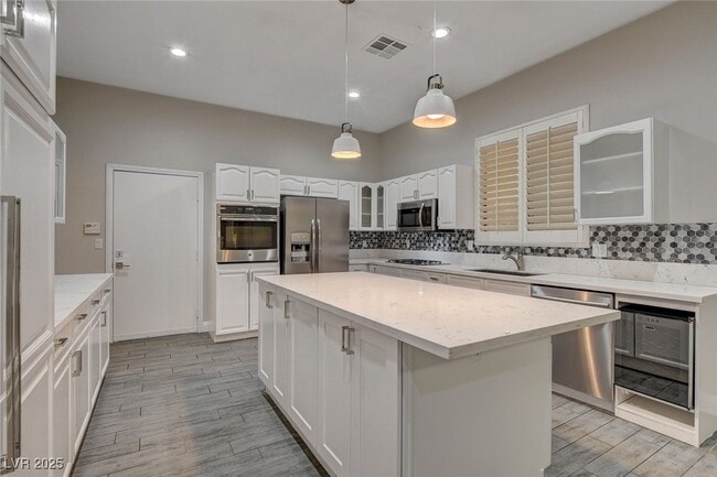 Building Photo - 2794 Glen Port St