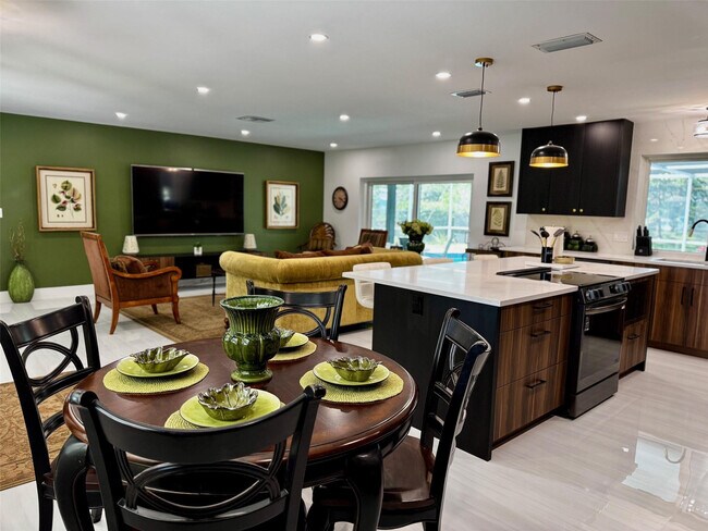 Building Photo - 4101 NW 10th St