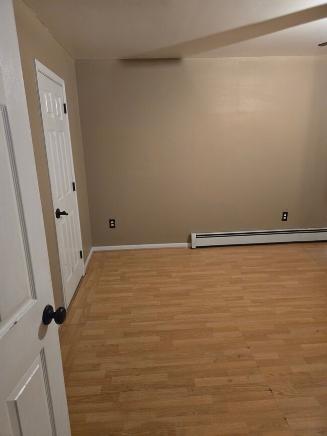 Building Photo - 89 Alma St