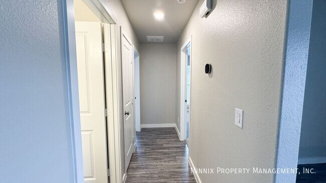 Building Photo - 3219 Abbeville Ave