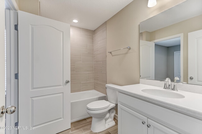 Building Photo - 1325 Salt Ridge Ave