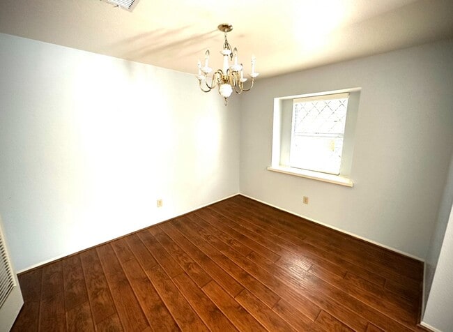 Building Photo - 18 Brookflower Rd