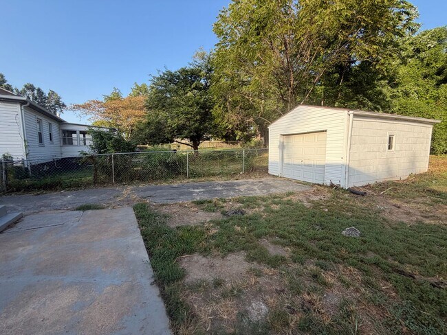 Building Photo - 1165 Patterson Rd