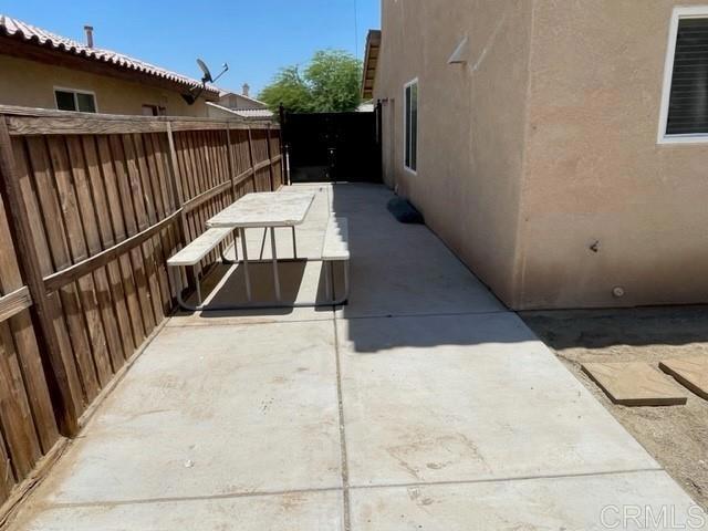 Building Photo - 2303 Montecito Ave
