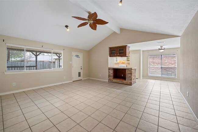 Building Photo - 14154 Whispering Palms Dr