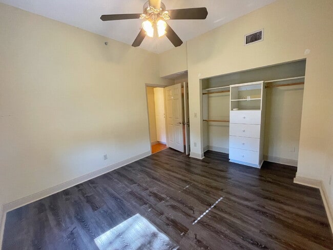 Building Photo - Historic Downtown | 4BR/4BA | Near Flagler College