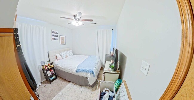 Building Photo - Pet Friendly + Washer & Dryer Included + Off-Street Parking! Available August 1st!