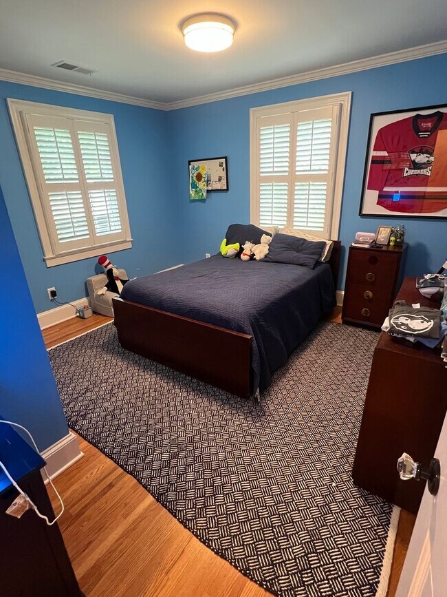 Building Photo - Gorgous 4 Bed 3.3 Bath house in the Sedgef...