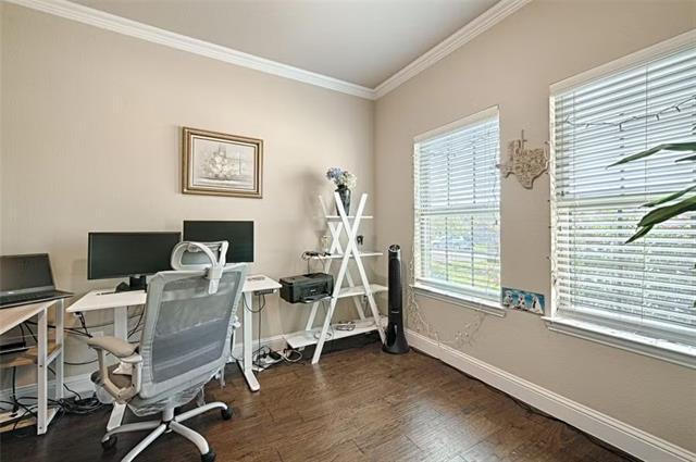 Building Photo - 640 Teakwood Dr