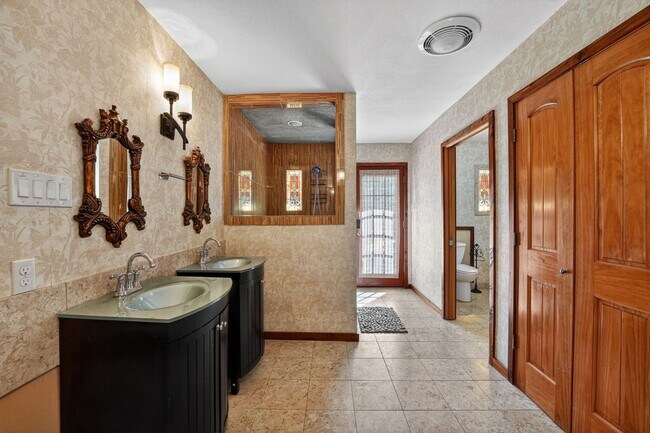 Building Photo - 1059 State Hwy 95