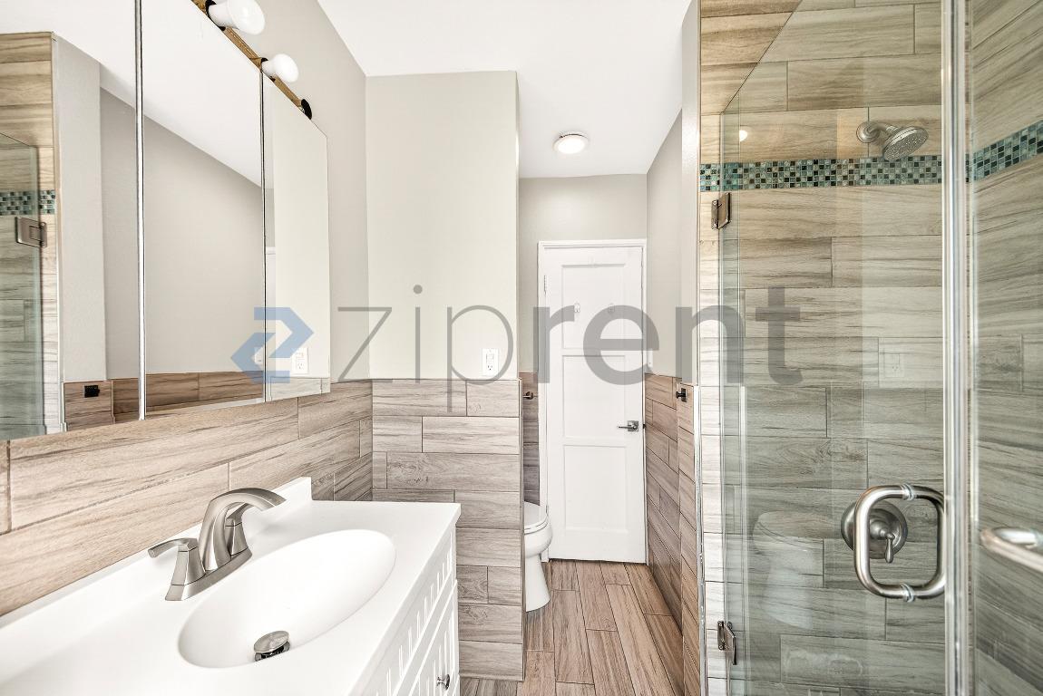 Building Photo - 11758 Broadway Ave