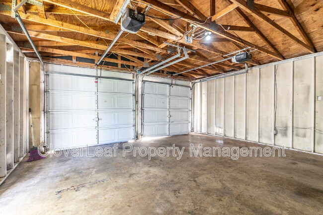 Building Photo - 5102 Staplehurst St